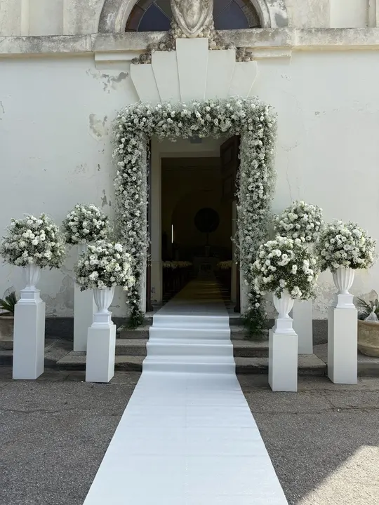 Addobbi floreali e dettagli di un matrimonio